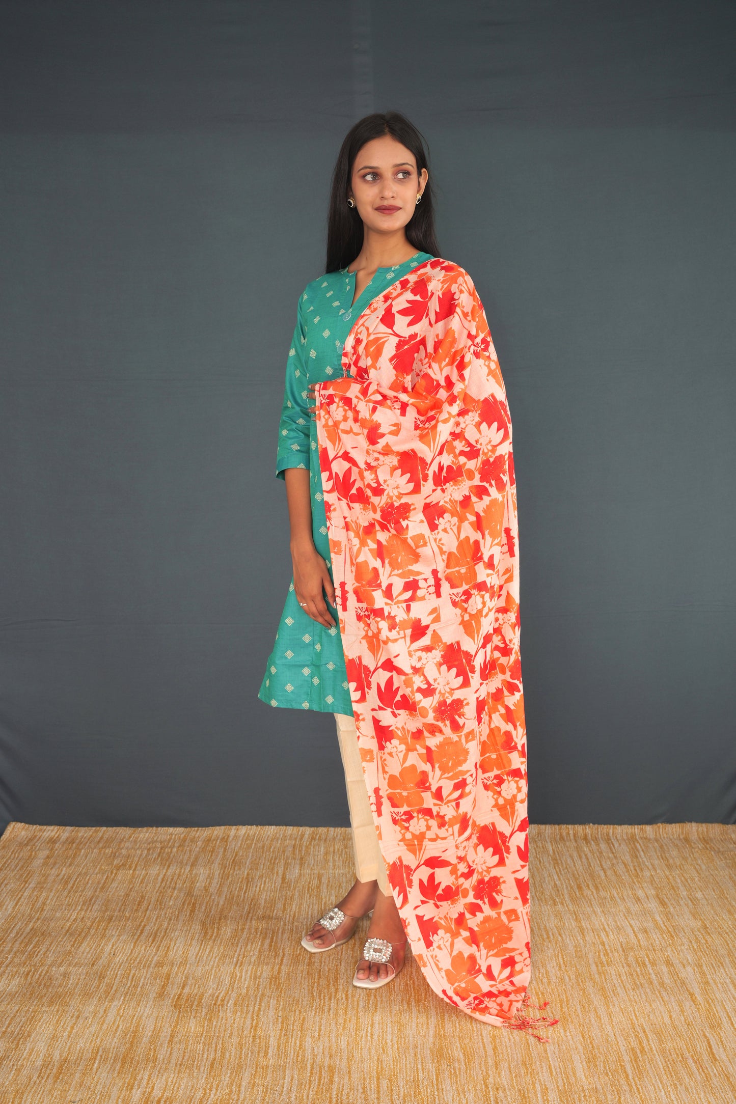 Handwoven True Khadi Silk Stole – Peach & Red Floral Print | Pure Handloom Dupatta for Women