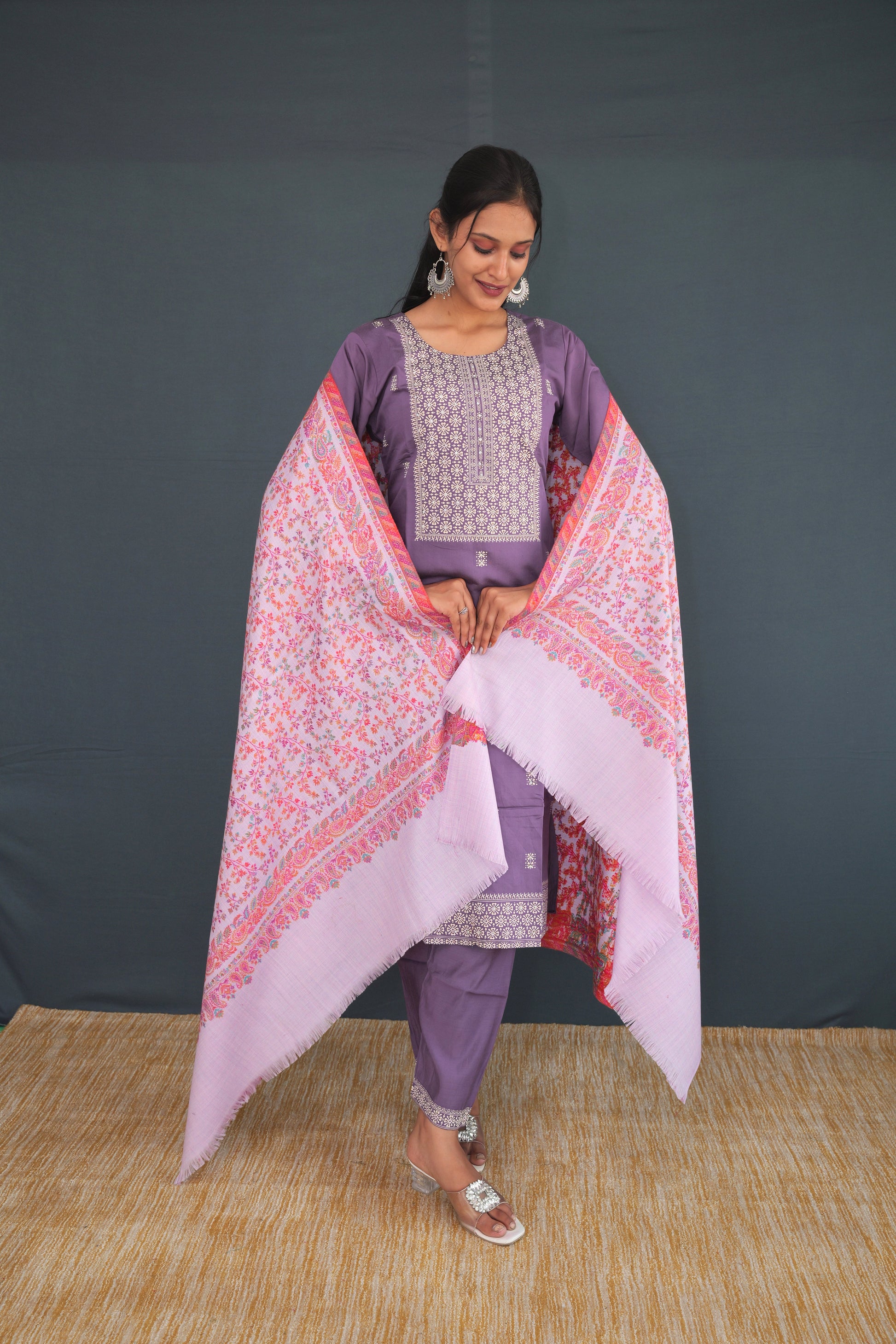 Lilac Pink Handwoven Khadi Silk Stole | Pure Handloom Dupatta with Floral Weave